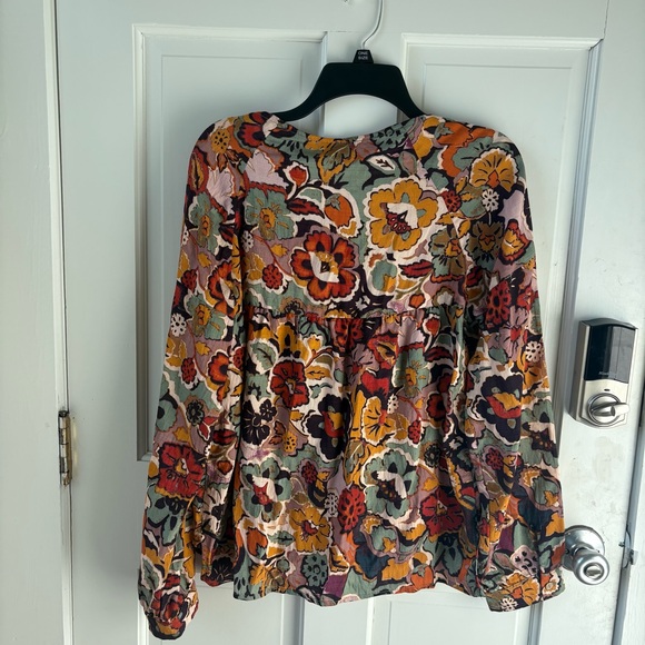 (3/$25) GILLI Boutique Vibrant Floral Long Sleeve Blouse Size L - Picture 4 of 5